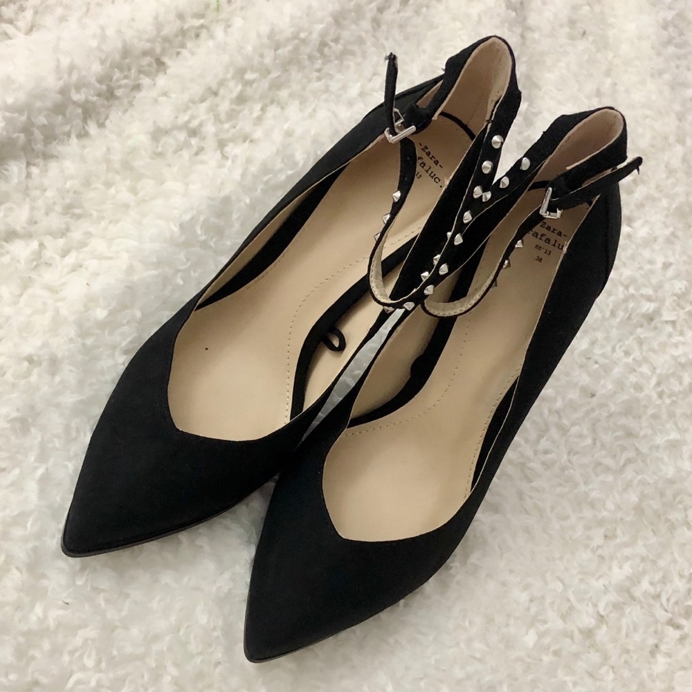 Zara pointed toe pumps